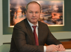 Бывший глава администрации Ростова Виталий Кушнарев сдал документы в избирком
