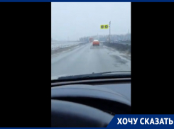 «Здесь становится невозможно жить»: горожане пожаловались на состояние улицы Лесной в Ростове 