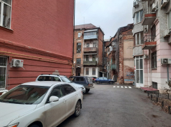 Власти Ростова решили сэкономить на выселении людей из аварийного дома