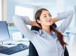 Из-за курения коллег на работе страдают 90% ростовчан