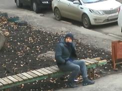 В Ростове-на-Дону неадекватный мужчина напал на школьницу и избил до потери сознания