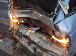 Девушка за рулем ВАЗа пострадала при столкновении с маршруткой в Ростове