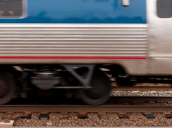 В Ростовской области на станции нашли неизвестные конструкции, прикреплённые к колёсам поезда