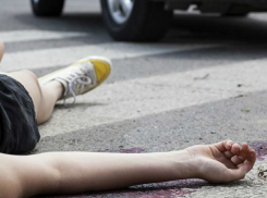 Возвращавшийся домой со школы 7-летний мальчик попал под колеса иномарки в Ростове