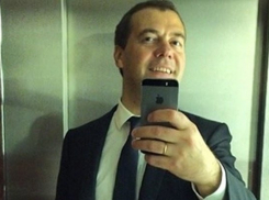 Ростовчанин обратился к Владимиру Путину с просьбой снизить зарплату Дмитрию Медведеву до 15 тысяч рублей 