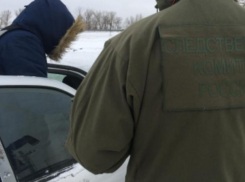 В автомобиле под Ростовом нашли труп мужчины