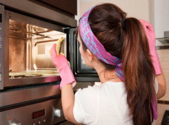 Взорвавшаяся микроволновка с яйцами в Ростове-на-Дону изуродовала лицо 21-летней девушке