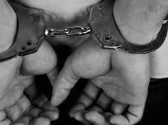 В 59 лет жизнь только начинается: у пожилого мужчины дома нашли гашишное масло