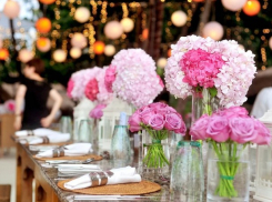 «Вот вам веник вместо букета»: сколько ростовчан не желает отмечать 8 Марта