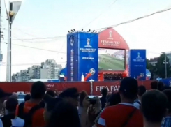 Болельщики фан-зоны Ростова пришли в бешеный восторг от исторического гола россиян