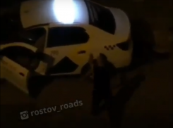 Странное поведение водителя «Яндекс.Такси» попало на видео в Ростове 