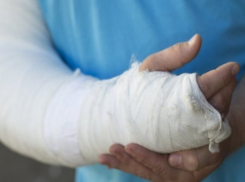 Нерадивая ростовская мать вывихнула руку своей 1,5-летней дочери