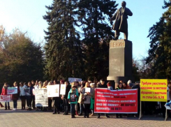 Ростовчане устроили эмоциональную акцию против власти и «хабаровских живодерок»