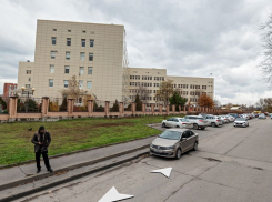 Ростовским водителям запретят останавливаться рядом с областным перинатальным центром с 6 июля 