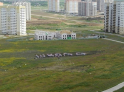 В микрорайоне «Суворовский» власти хотят построить школу на 1340 учащихся 