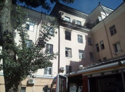 В Ростове жильцов многоквартирного дома эвакуировали из-за пожара