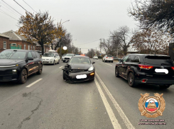 Двухлетний ребенок пострадал в ДТП с участием люксовых авто в Ростове