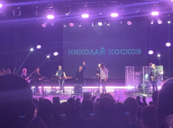 Николая Носкова после проблем со здоровьем встретили бурными овациями в Ростове 