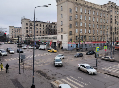 В Ростове на Ворошиловском установили камеры  на соблюдение ПДД