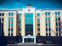 Суд в Ростове рассмотрит дела 24 участников нацбатальона Азов*