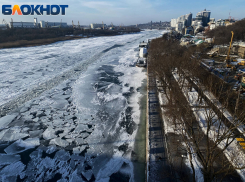 Последний морозный день января на набережной Ростова: показываем заледеневший Дон