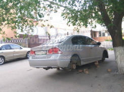 Бессовестные автоворы обездвижили приехавшую «погостить» в Ростов из Краснодара иномарку