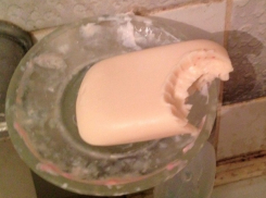 Съевшую хозяйственное мыло 5-летнюю девочку срочно госпитализировали в Ростове