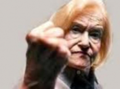 68-летнюю пенсионерку, находившуюся в федеральном розыске за побои, задержали в Ростове