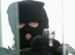 Молодой рецидивист в маске совершил «мелкий» налет на автозаправку Ростова