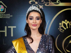 Пережившая рак «Мисс Вселенная 2023» Хмарина запустила благотворительную акцию «Дети Insight»