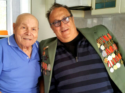 В 98 лет герой войны выращивает виноград и встречается с Робертино Лоретти