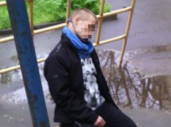 Ростовчанин повесился на спортивной площадке 