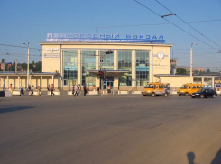 Мужчина устроил стрельбу на Привокзальной площади Ростова: есть раненый 