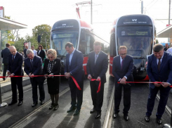 Десант федеральных чиновников открыл движение по обновленной трамвайной сети Таганрога