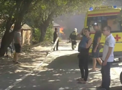 Мусорную свалку назвали причиной страшного пожара в частном секторе Ростова