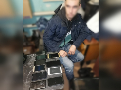 Житель Ростова пытался перебросить в исправительную колонию 9 телефонов