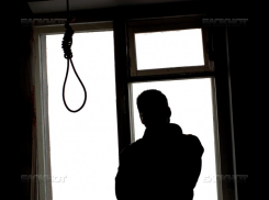 В Неклиновском районе повесился 13-летний школьник