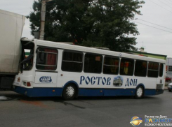 Попавший в аварию в Ростове пассажирский автобус № 96 вышел на рейс в неисправном состоянии