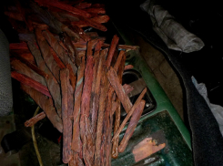 Забитый до отказа «левым» цветметом ВАЗ с украинцем за рулем задержали в Ростовской области 