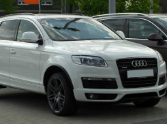 Автомобиль за несколько миллионов рублей застрял в многомесячном плену у авторемонтников в Ростове