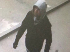 Снимки подозреваемого в организации взрыва у школы в Ростове распечатали с камеры видеонаблюдения