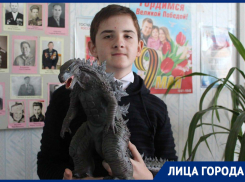 «Этот жанр называется дайкайдзю»: удивительные скульптуры чудовищ делает ростовчанин Николай Притула 