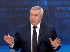 Недовольство Логвиненко и дорогами, закрытие вокзала и запрет «голых вечеринок» : как прошла пресс-конференция Василия Голубева 