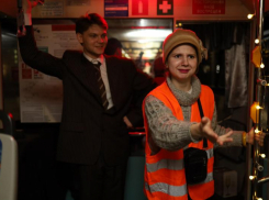 Незабываемое новогоднее приключение для ростовчан: спектакль в настоящем трамвае