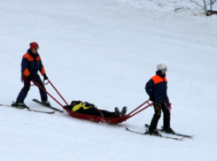 Житель Ростова вместе с подругой из Краснодара разбились на заснеженном склоне
