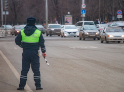 В Ростовской области уволили инспектора ДПС за требование взятки с волонтеров