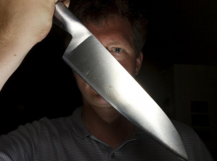 Получивший смертельный удар ножом молодой человек около часа истекал кровью на улице в Волгодонске