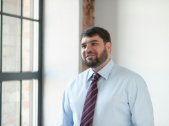 Депутат гордумы Ростова предложил исполнять гимн города на школьных линейках