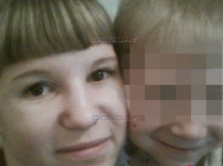 В Ростовской области молодая мама выпала с балкона и погибла