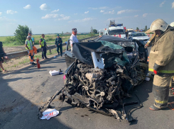 Два человека погибли и один пострадал в страшном ДТП в Ростовской области